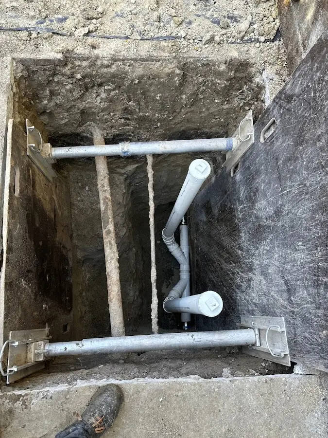 Experienced plumber completing Drain Cleaning work in Bend